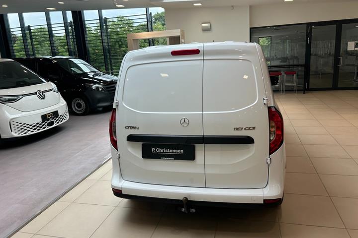 Hvid Mercedes Citan 110 fra 2024