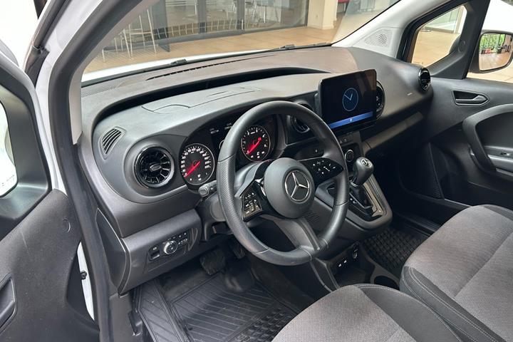 Hvid Mercedes Citan 110 fra 2024