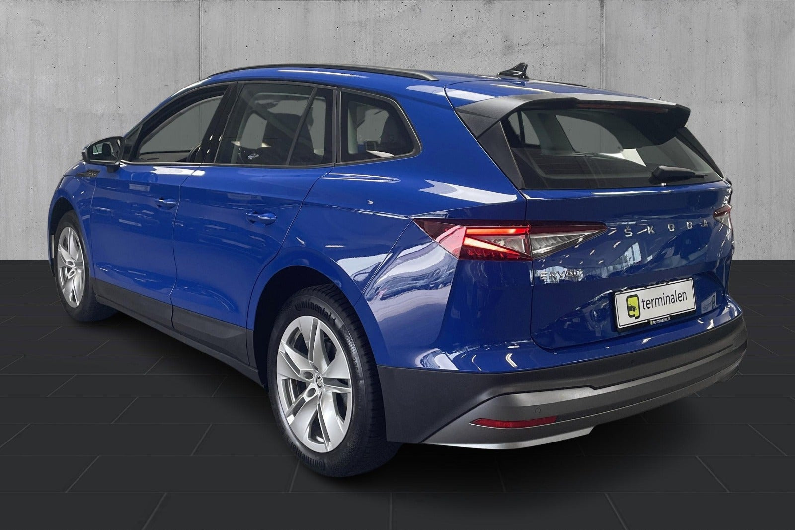 Blå Skoda Enyaq fra 2023