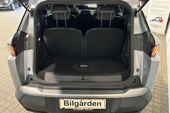 Grå Peugeot e-5008 fra 2025