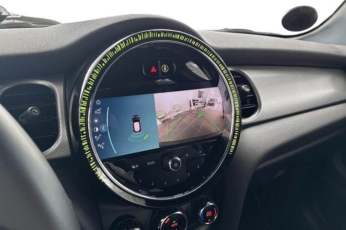 Blå Mini Cooper fra 2023