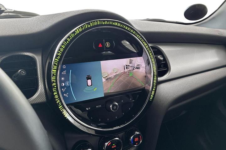 Blå Mini Cooper fra 2023