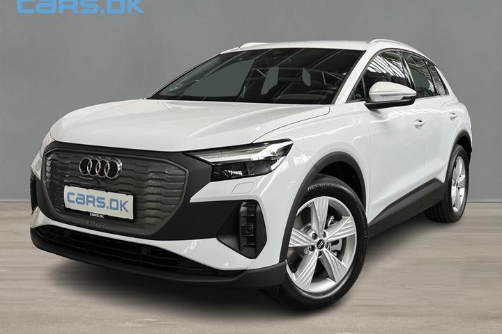 Hvid Audi Q4 fra 2026 set udefra