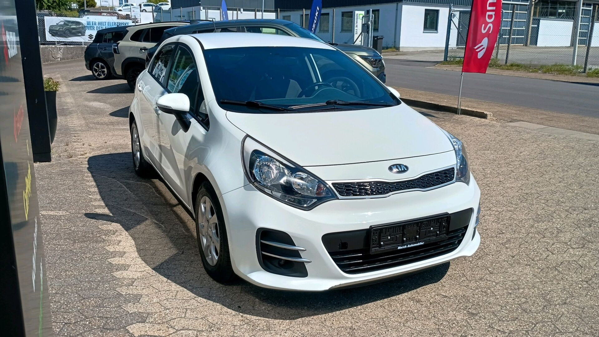 Hvid Kia Rio fra 2015