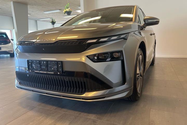 Grå Skoda Enyaq fra 2025