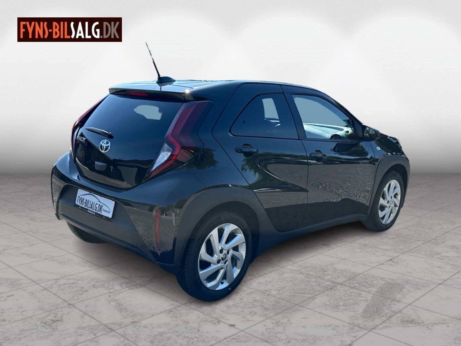 Sort Toyota Aygo X fra 2025