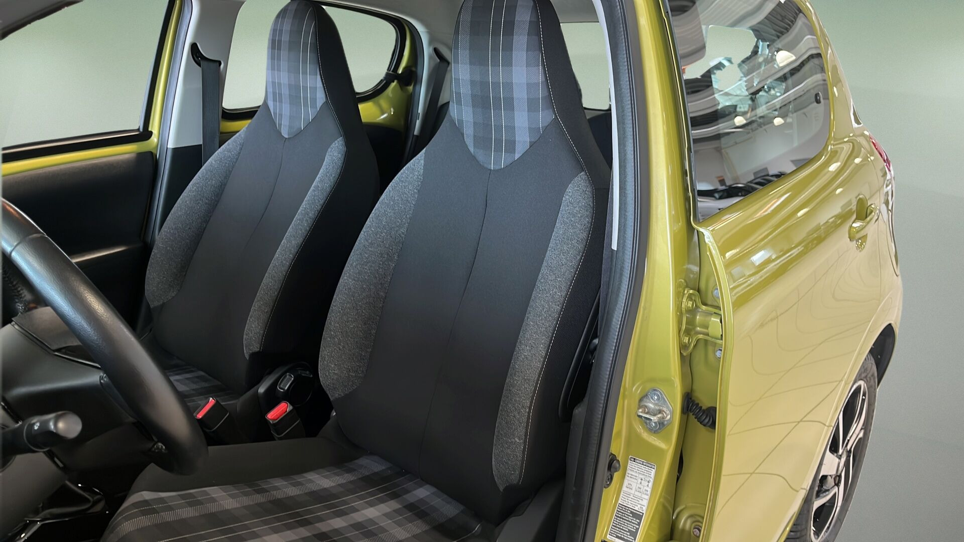 Grøn Peugeot 108 fra 2020