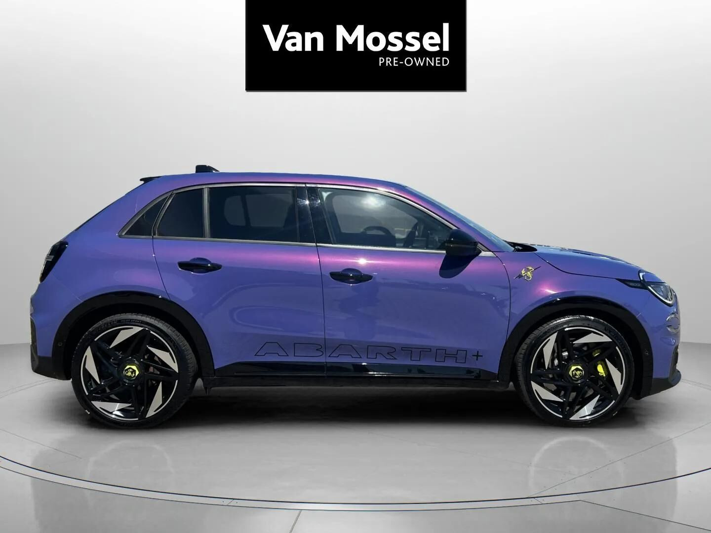 Lilla Abarth 600e fra 2025