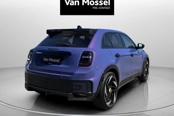 Lilla Abarth 600e fra 2025