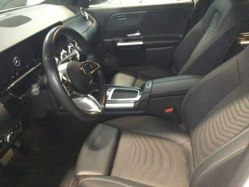 Hvid Mercedes EQA250+ fra 2024