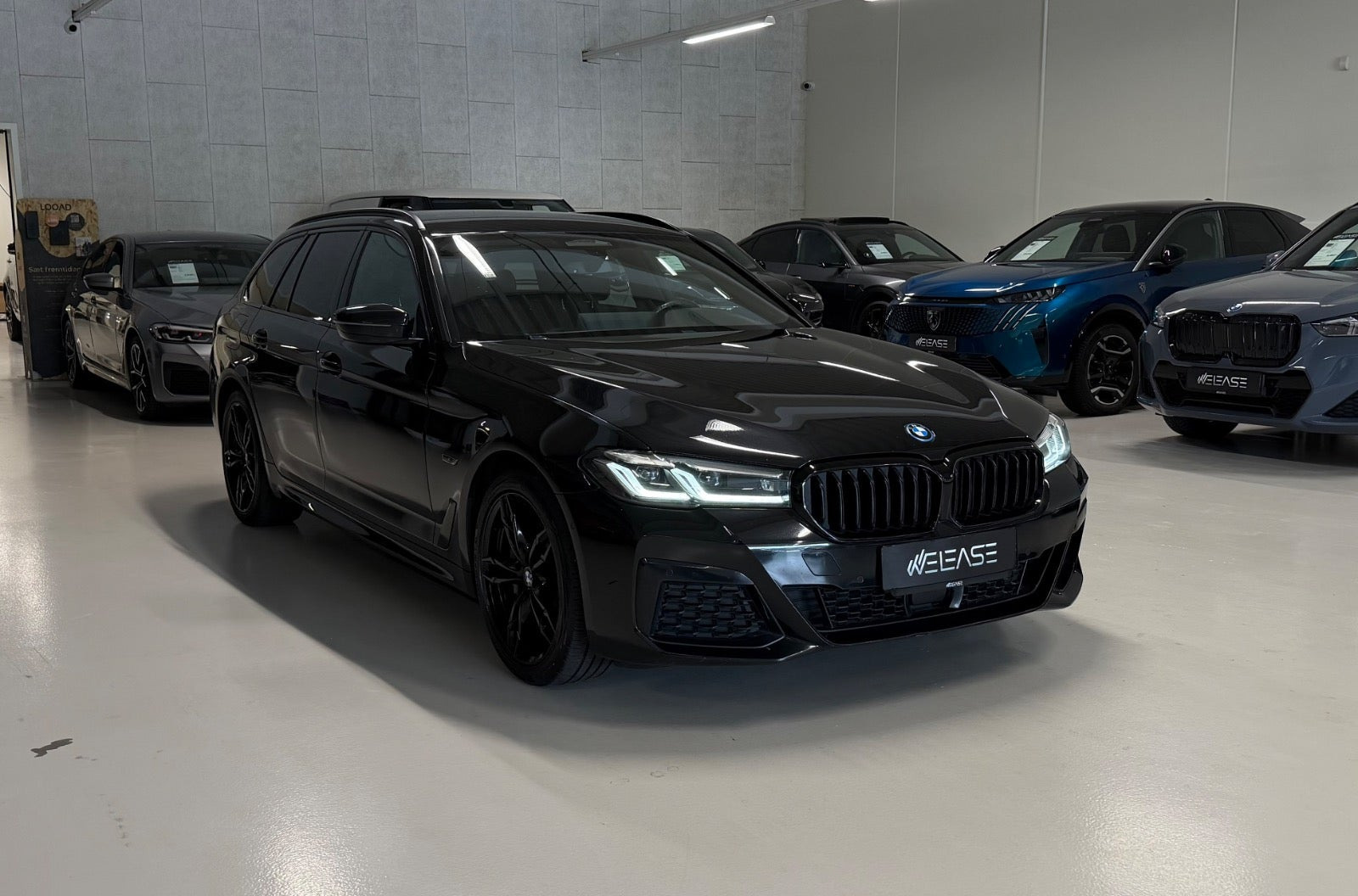 Sort BMW 530e fra 2022