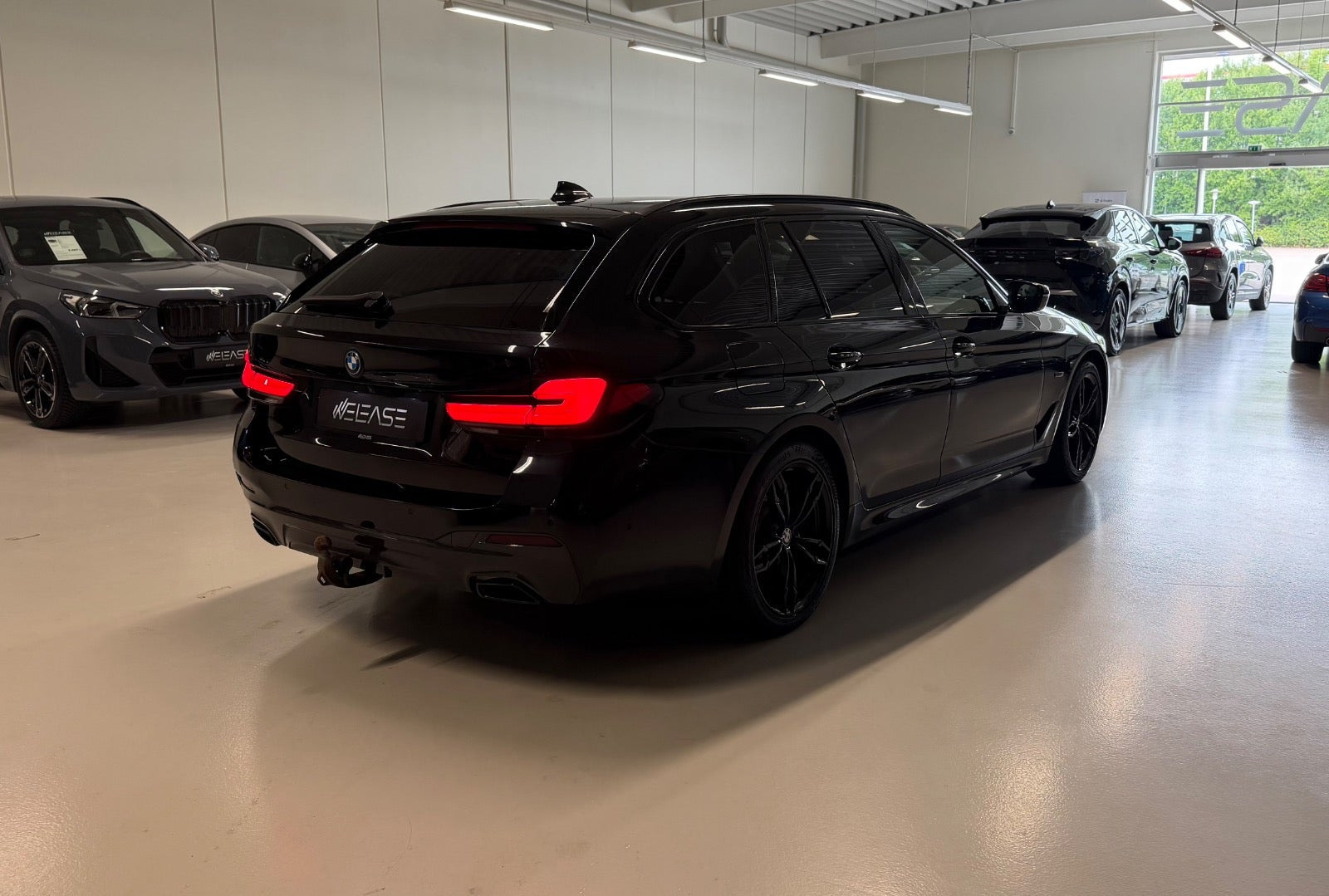 Sort BMW 530e fra 2022