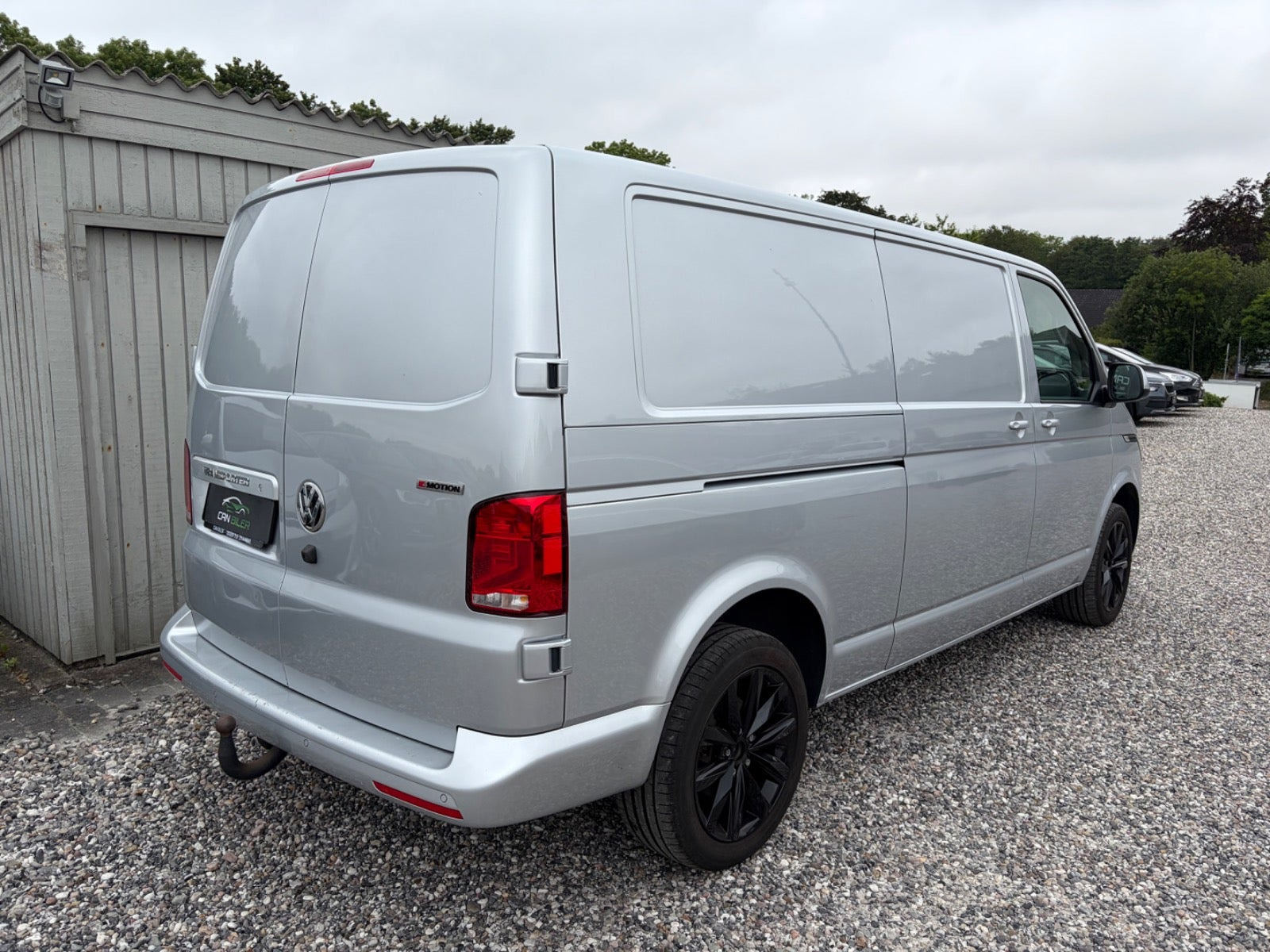 Sølv VW Transporter fra 2021