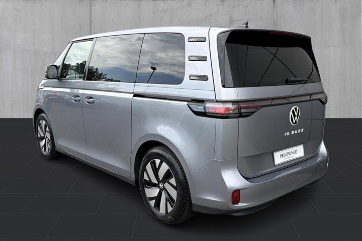 Grå VW ID.Buzz fra 2023