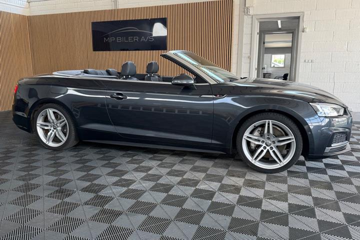 Grå Audi A5 fra 2018