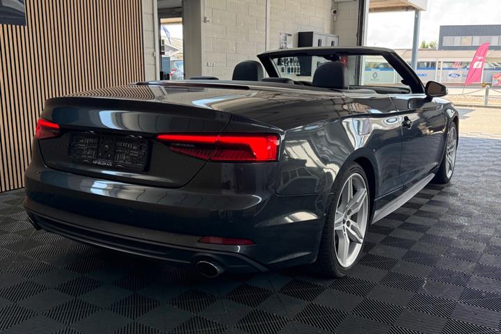Grå Audi A5 fra 2018