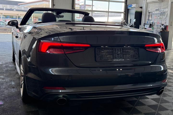 Grå Audi A5 fra 2018