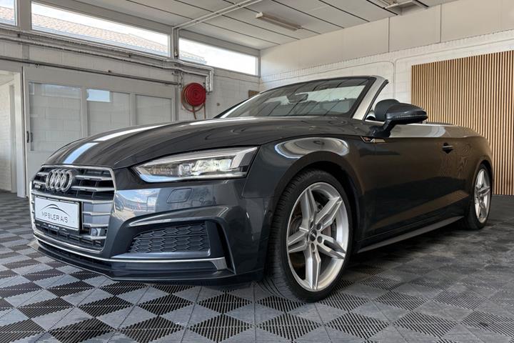 Grå Audi A5 fra 2018