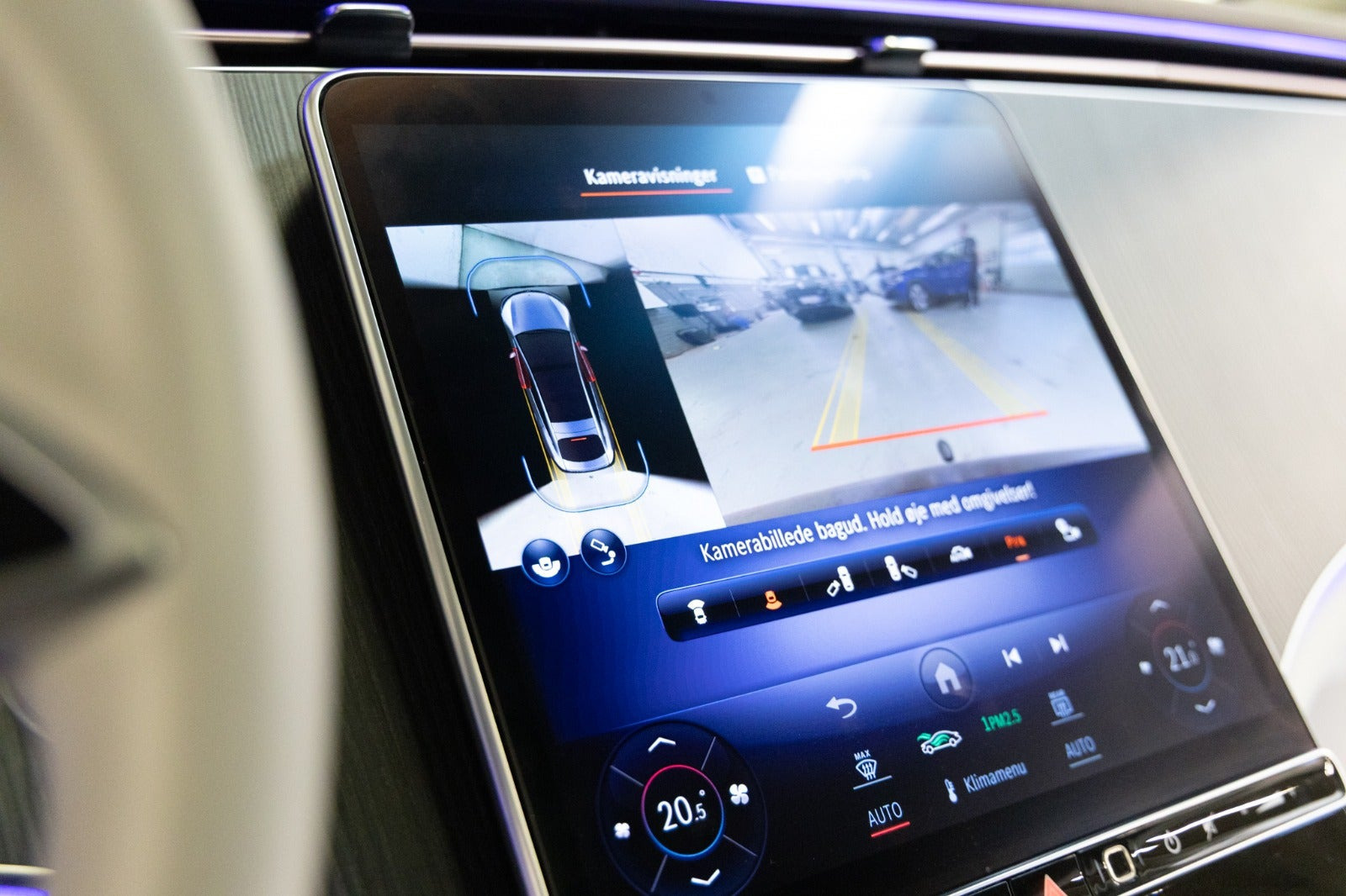 Sort Mercedes EQS450+ fra 2022