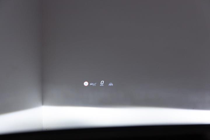 Sort Mercedes EQS450+ fra 2022