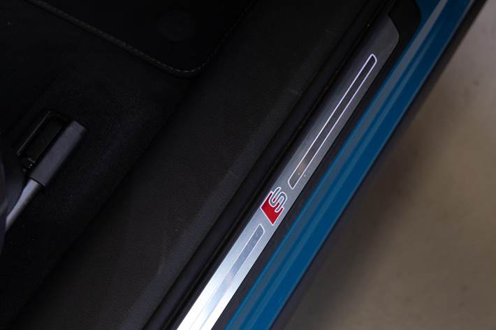 Blå Audi e-tron fra 2021