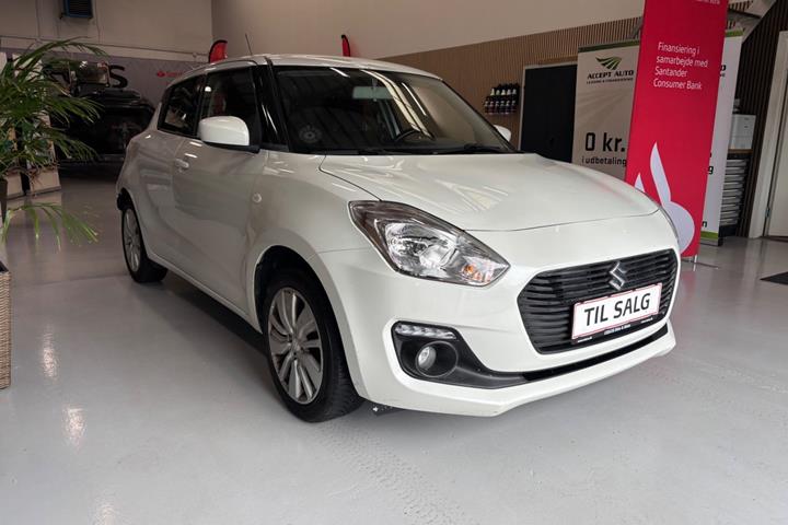 Hvid Suzuki Swift fra 2018 set udefra