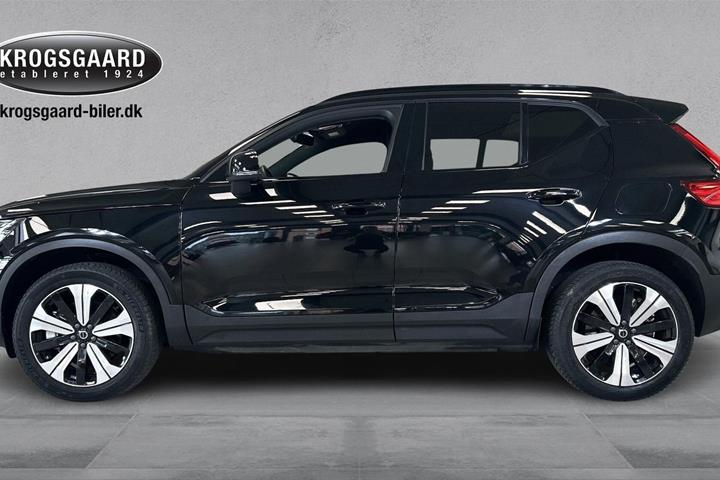 Sort Volvo XC40 fra 2023