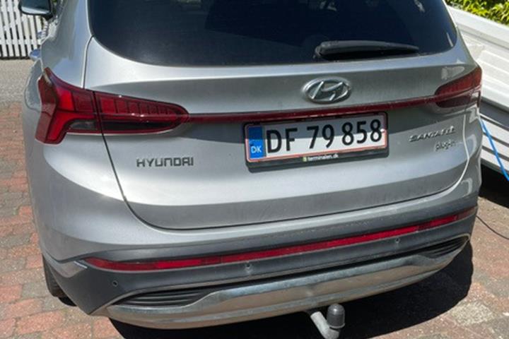 Grå Hyundai Santa Fe fra 2021