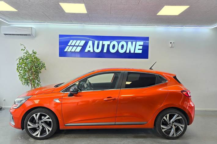 Orange Renault Clio V fra 2020