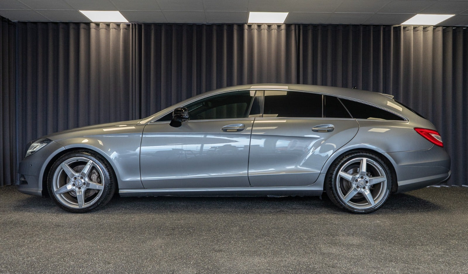 Grå Mercedes CLS350 fra 2013