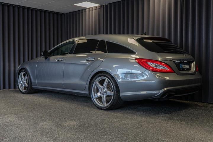 Grå Mercedes CLS350 fra 2013