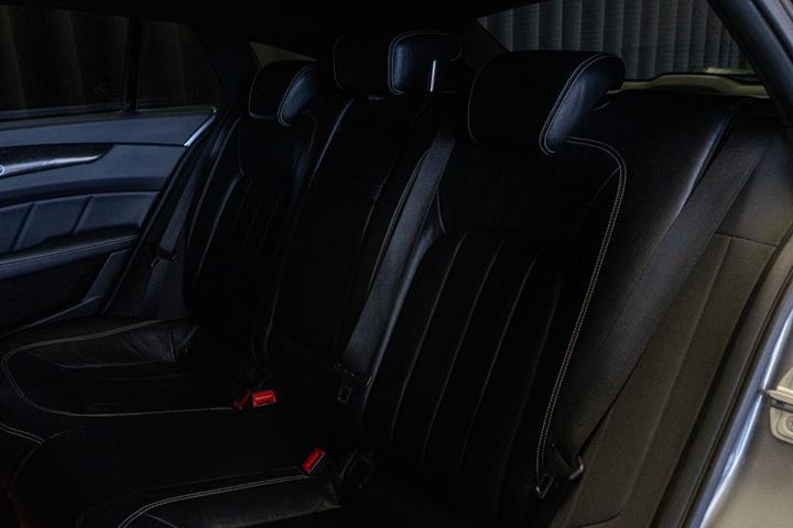 Grå Mercedes CLS350 fra 2013