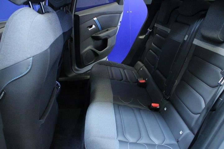 Sølv Citroën ë-C4 fra 2023