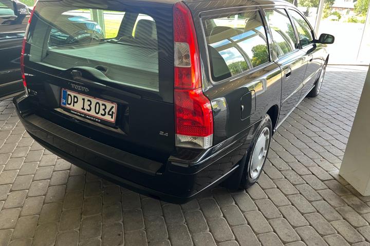 Sort Volvo V70 fra 2006
