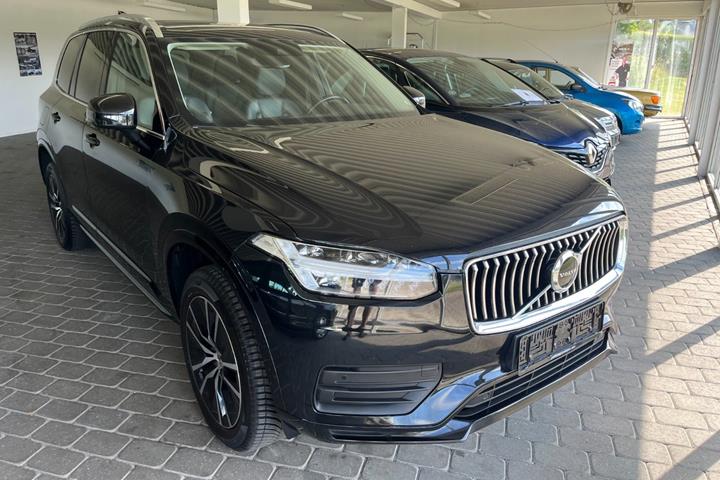 Sort Volvo XC90 fra 2022 set udefra