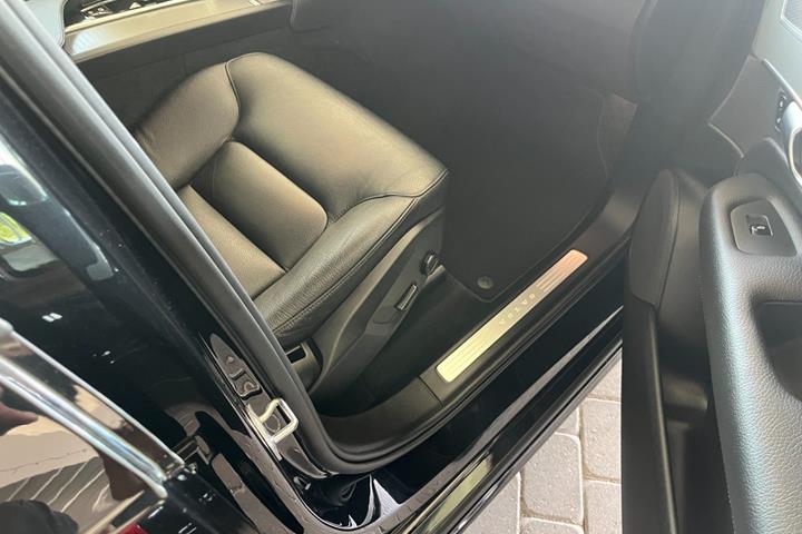 Sort Volvo XC90 fra 2022