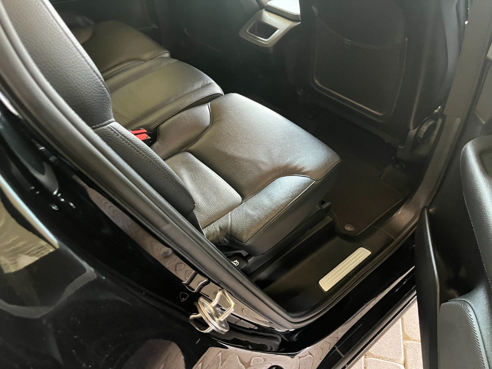 Sort Volvo XC90 fra 2022
