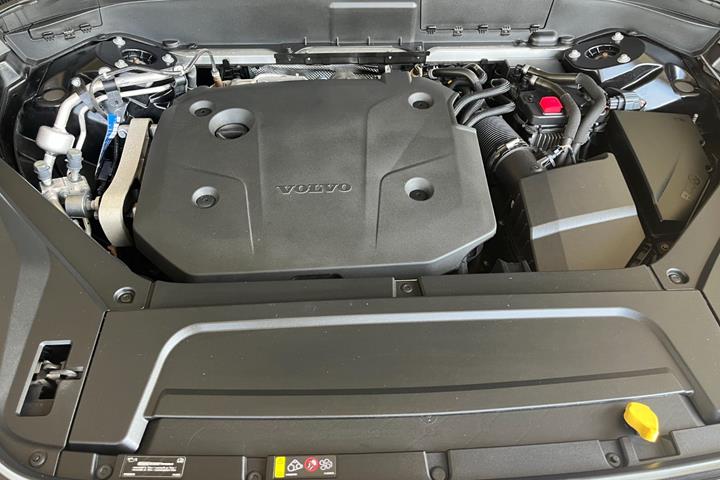 Sort Volvo XC90 fra 2022