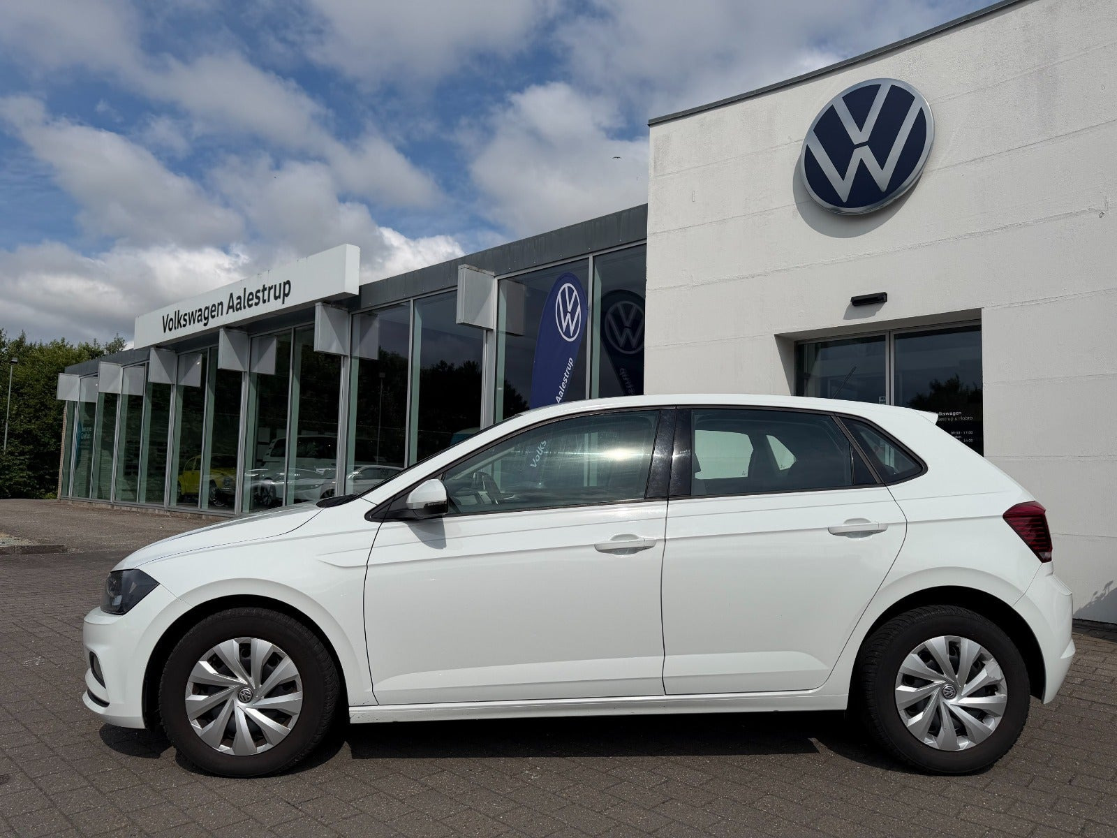 Hvid VW Polo fra 2020