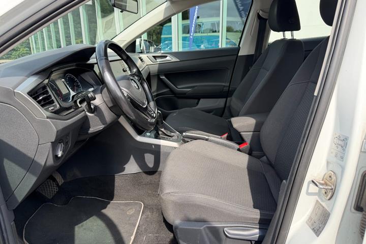 Hvid VW Polo fra 2020