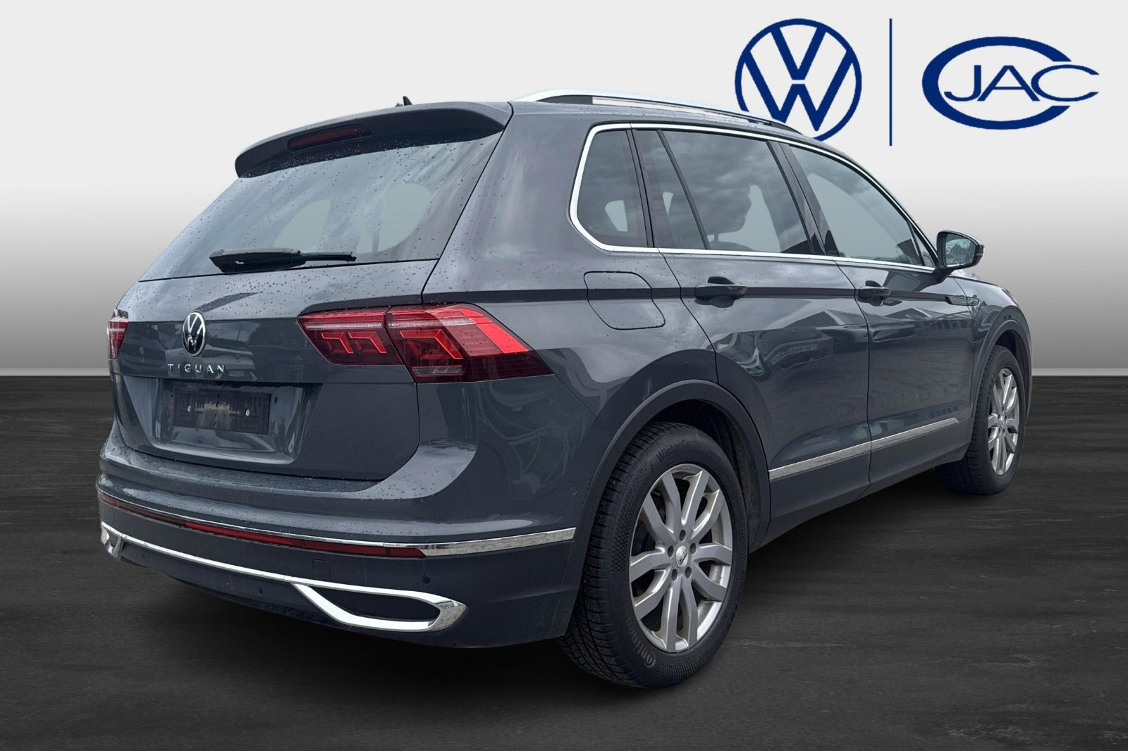 Grå VW Tiguan fra 2021