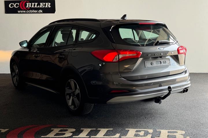Grå Ford Focus fra 2019
