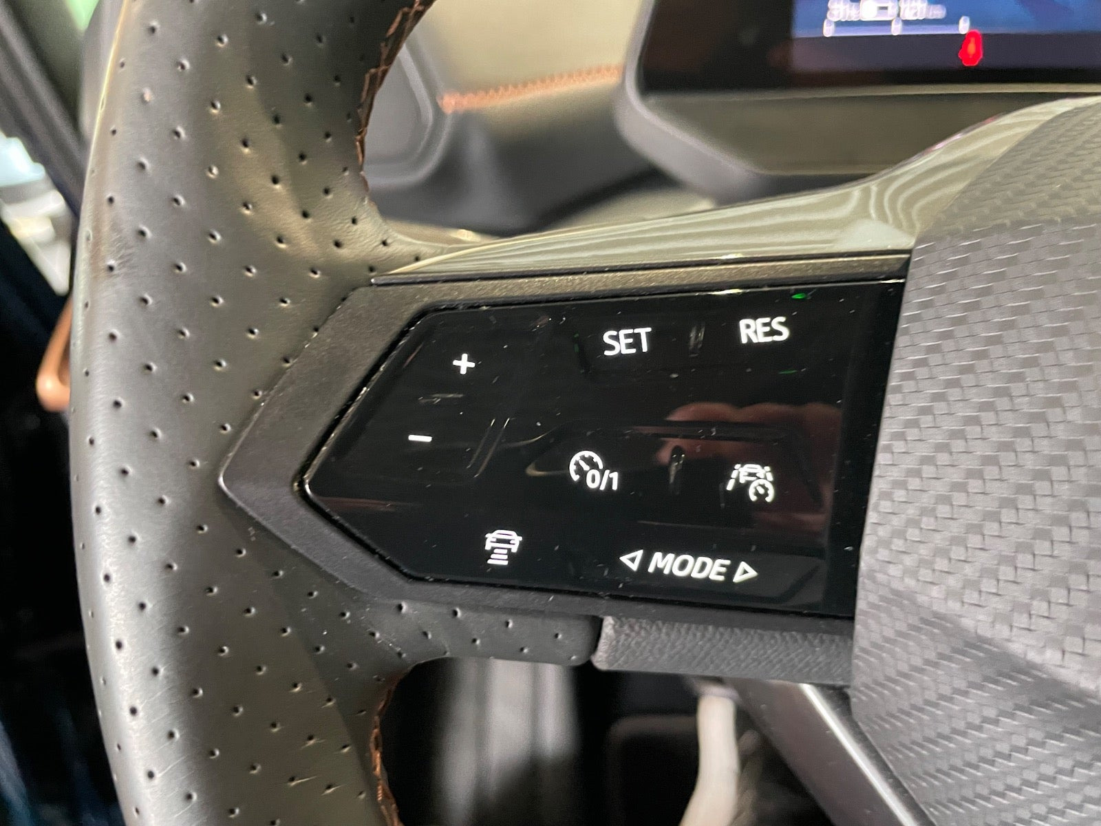Blå Cupra Born fra 2023