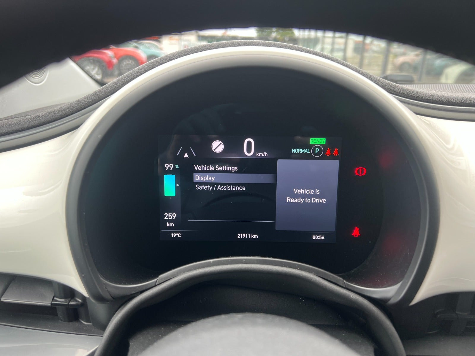 Hvid Fiat 500e fra 2023