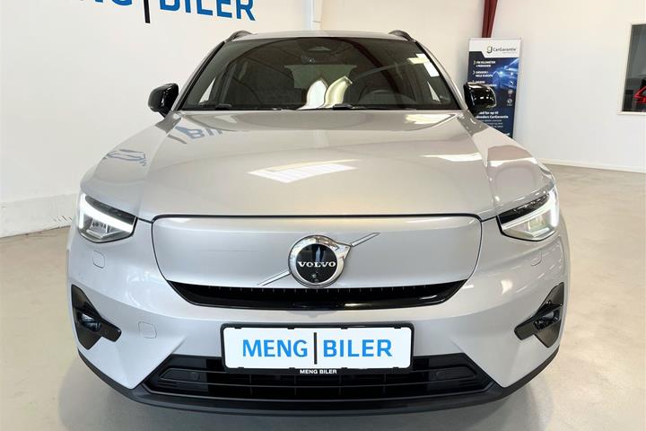 Sølv Volvo XC40 fra 2023