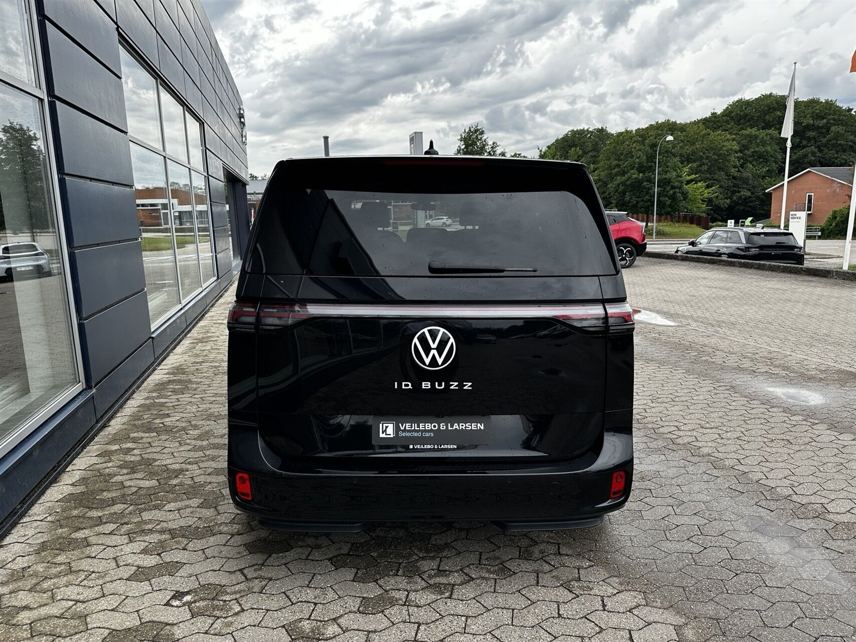 Sort VW ID.Buzz fra 2023