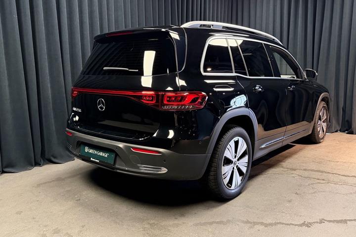 Sort Mercedes EQB 250 fra 2022