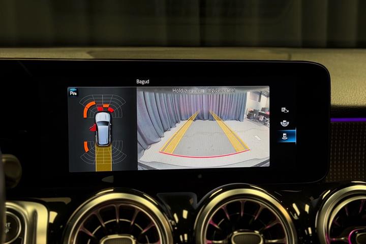 Sort Mercedes EQB 250 fra 2022
