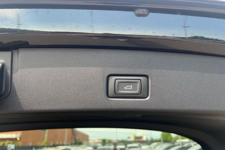 Sort Audi Q4 fra 2026