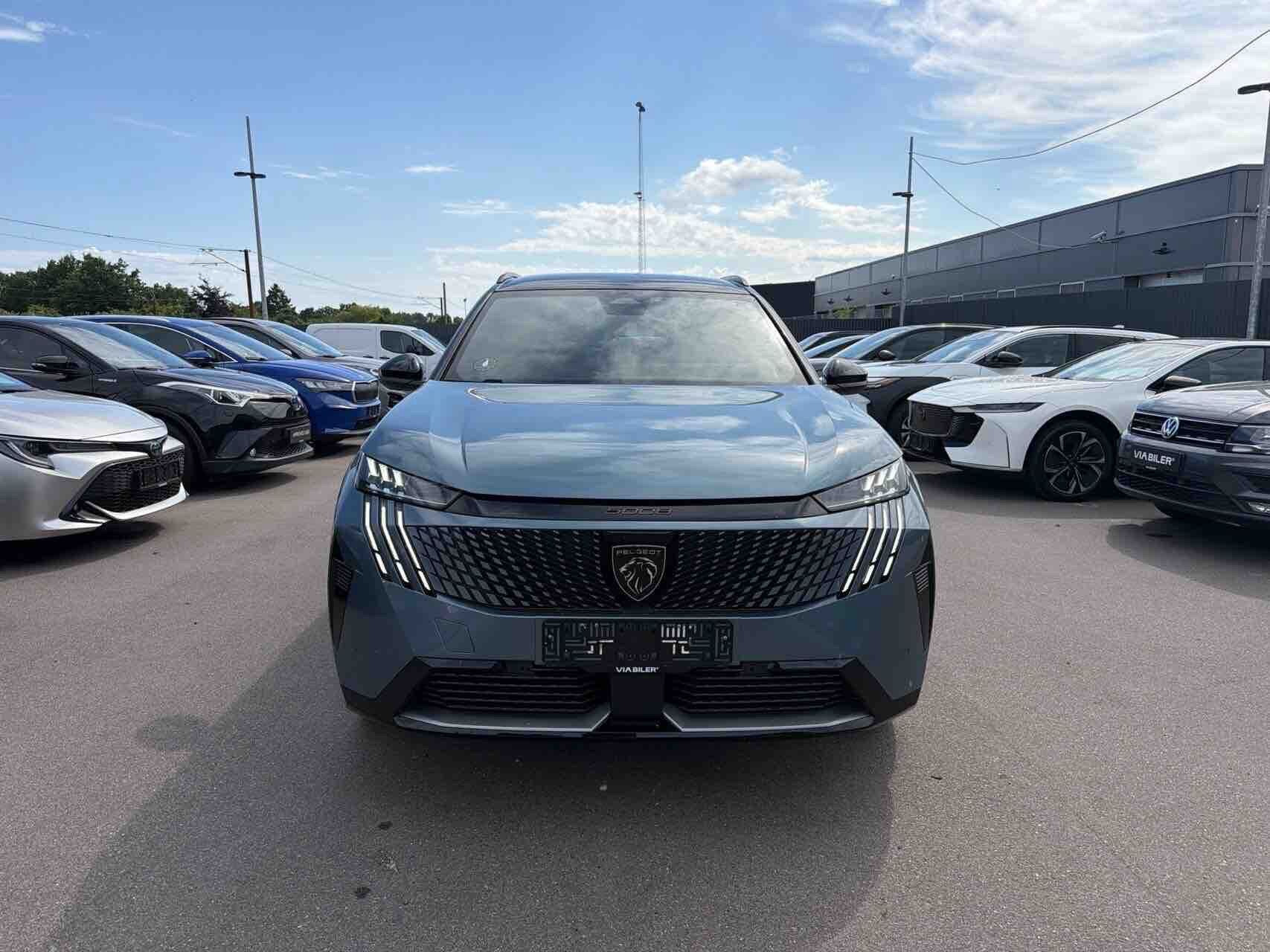 undefined Peugeot e-5008 fra 2025